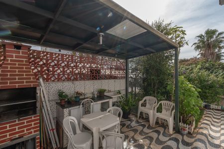Apartamento à venda com 55m², 2 quartos e 1 vaga Apartamento à venda com 55m², 2 quartos e 1 vagaQuintal