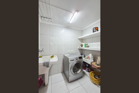 Casa à venda com 102m², 2 quartos e 1 vagaÁrea de Serviço