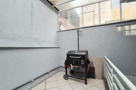 Casa à venda com 102m², 2 quartos e 1 vagaQuintal