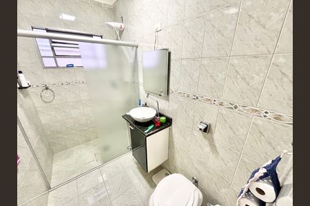 Casa para alugar com 130m², 2 quartos e 1 vaga Casa para alugar com 130m², 2 quartos e 1 vagaBanheiro