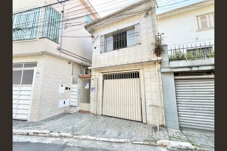 Casa para alugar com 130m², 2 quartos e 1 vaga Casa para alugar com 130m², 2 quartos e 1 vagaFachada/Placa