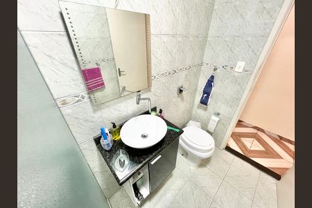 Casa para alugar com 130m², 2 quartos e 1 vaga Casa para alugar com 130m², 2 quartos e 1 vagaBanheiro