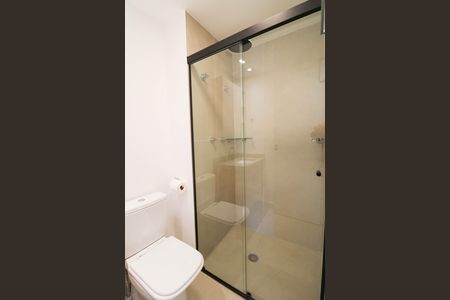 Banheiro de kitnet/studio para alugar com 1 quarto, 25m² em Santo Amaro, São Paulo