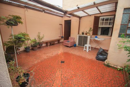 Casa à venda com 150m², 3 quartos e 2 vagas Casa à venda com 150m², 3 quartos e 2 vagasÁrea externa