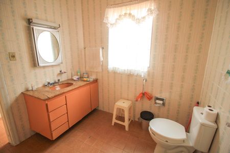 Casa à venda com 150m², 3 quartos e 2 vagas Casa à venda com 150m², 3 quartos e 2 vagasBanheiro