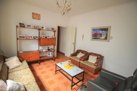 Casa à venda com 150m², 3 quartos e 2 vagas Casa à venda com 150m², 3 quartos e 2 vagasSala