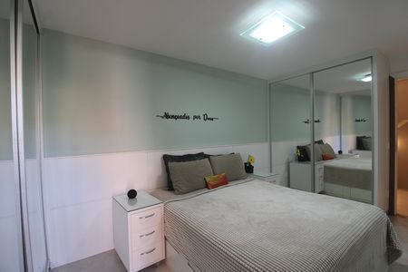 Casa de condomínio à venda com 181m², 3 quartos e 2 vagasSuíte