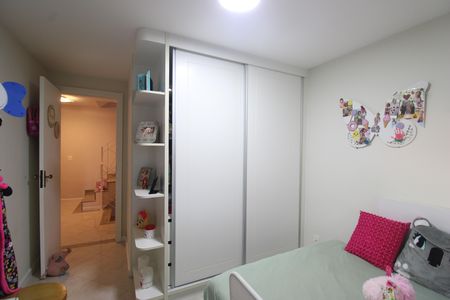Casa de condomínio à venda com 181m², 3 quartos e 2 vagasQuarto 2
