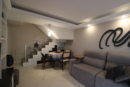 Casa de condomínio à venda com 181m², 3 quartos e 2 vagasSala