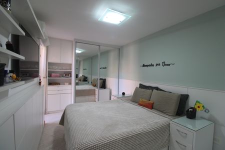 Casa de condomínio à venda com 181m², 3 quartos e 2 vagasSuíte