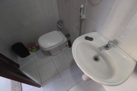 Casa de condomínio à venda com 181m², 3 quartos e 2 vagasTerraço - Banheiro