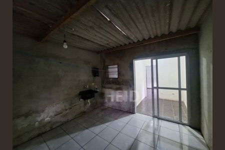 Casa à venda com 3 quartos, 117m² em Vila do Castelo, São Paulo