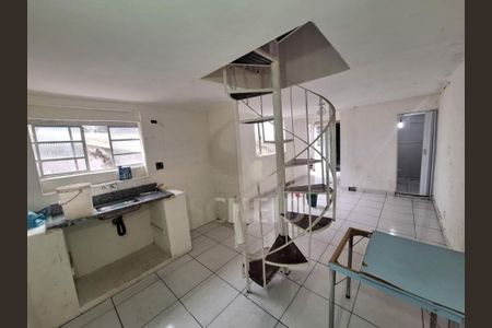 Casa à venda com 3 quartos, 117m² em Vila do Castelo, São Paulo
