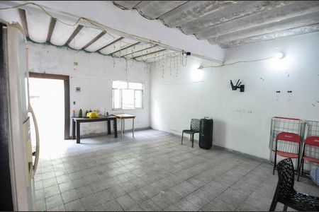 Casa para alugar com 130m², 2 quartos e sem vaga Casa para alugar com 130m², 2 quartos e sem vagaTerraço
