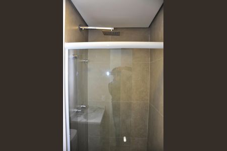 Banheiro da Suíte de apartamento para alugar com 2 quartos, 70m² em Parque Sao Domingos, São Paulo