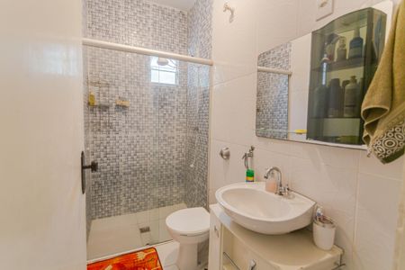 Casa para alugar com 120m², 2 quartos e 1 vaga Casa para alugar com 120m², 2 quartos e 1 vagaBanheiro Social