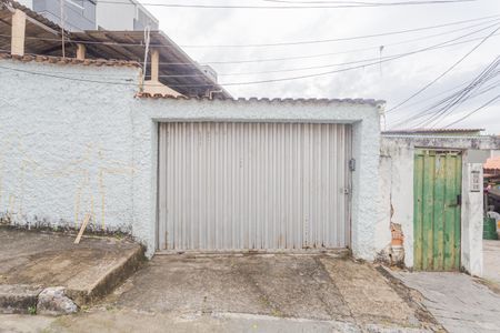 Casa para alugar com 120m², 2 quartos e 1 vaga Casa para alugar com 120m², 2 quartos e 1 vagaFachada