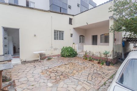 Casa para alugar com 120m², 2 quartos e 1 vaga Casa para alugar com 120m², 2 quartos e 1 vagaEntrada/Garagem