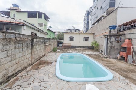 Casa para alugar com 120m², 2 quartos e 1 vaga Casa para alugar com 120m², 2 quartos e 1 vagaQuintal/Piscina