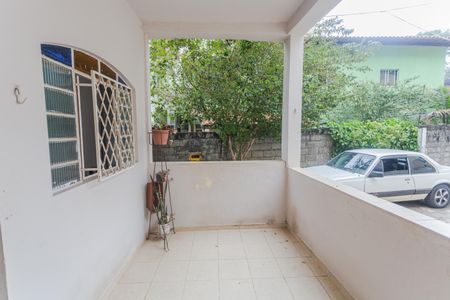 Casa para alugar com 120m², 2 quartos e 1 vaga Casa para alugar com 120m², 2 quartos e 1 vagaEntrada/Garagem