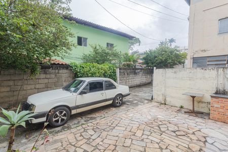 Casa para alugar com 120m², 2 quartos e 1 vaga Casa para alugar com 120m², 2 quartos e 1 vagaEntrada/Garagem