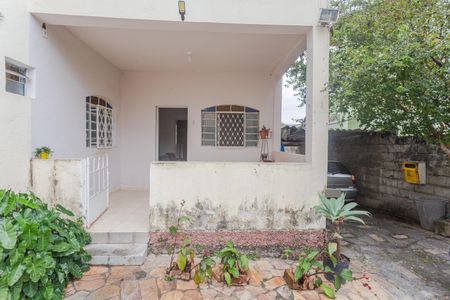 Casa para alugar com 120m², 2 quartos e 1 vaga Casa para alugar com 120m², 2 quartos e 1 vagaEntrada/Garagem