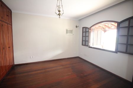 Casa para alugar com 300m², 5 quartos e 2 vagasQuarto 3
