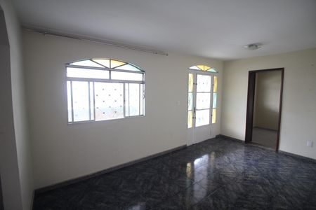 Sala de casa para alugar com 5 quartos, 300m² em Conjunto Agua Branca, Contagem