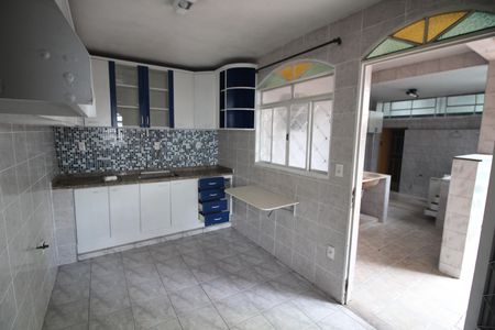 Casa para alugar com 300m², 5 quartos e 2 vagasCozinha