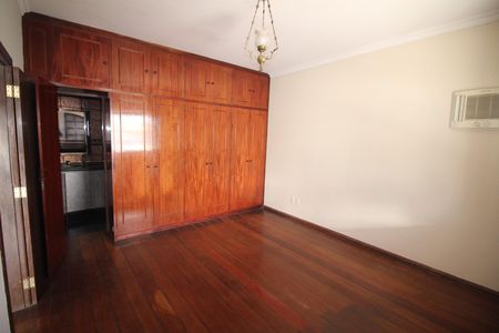 Casa para alugar com 300m², 5 quartos e 2 vagasQuarto 3