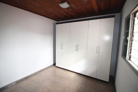 Casa para alugar com 300m², 5 quartos e 2 vagasQuarto 5