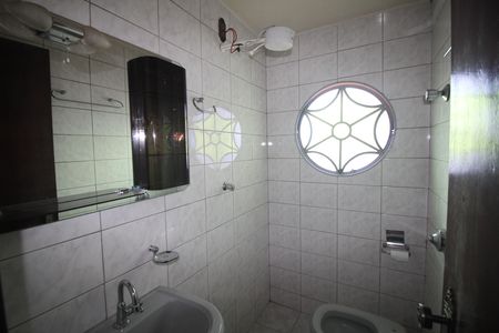 Casa para alugar com 300m², 5 quartos e 2 vagasBanheiro 2