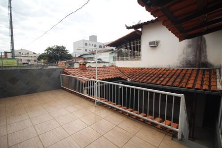Casa para alugar com 300m², 5 quartos e 2 vagasQuintal