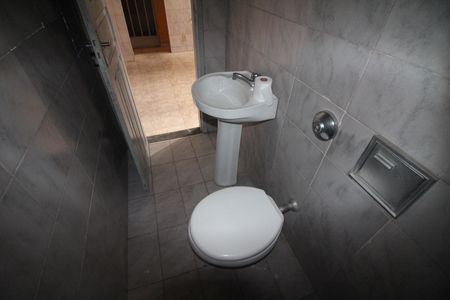 Casa para alugar com 300m², 5 quartos e 2 vagasBanheiro 3