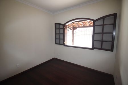 Casa para alugar com 300m², 5 quartos e 2 vagasQuarto 4
