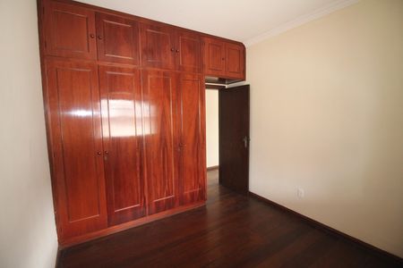 Casa para alugar com 300m², 5 quartos e 2 vagasQuarto 4