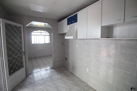 Casa para alugar com 300m², 5 quartos e 2 vagasCozinha