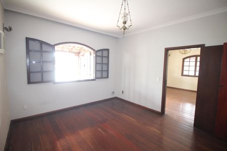 Casa para alugar com 300m², 5 quartos e 2 vagasQuarto 3