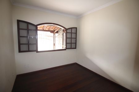 Casa para alugar com 300m², 5 quartos e 2 vagasQuarto 4