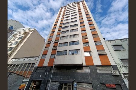 Apartamento para alugar com 65m², 3 quartos e sem vaga Apartamento para alugar com 65m², 3 quartos e sem vagaFachada