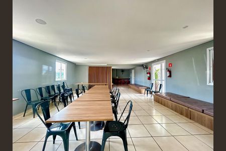 Apartamento para alugar com 48m², 2 quartos e 1 vaga Apartamento para alugar com 48m², 2 quartos e 1 vagaÁrea comum - Salão de festas