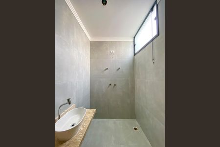 Casa à venda com 133m², 3 quartos e 2 vagas Casa à venda com 133m², 3 quartos e 2 vagasBanheiro da Suíte 3