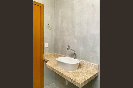 Casa à venda com 133m², 3 quartos e 2 vagas Casa à venda com 133m², 3 quartos e 2 vagasBanheiro da Suíte 3