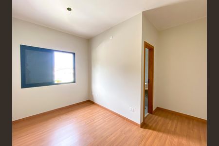 Casa à venda com 133m², 3 quartos e 2 vagas Casa à venda com 133m², 3 quartos e 2 vagasSuíte 1