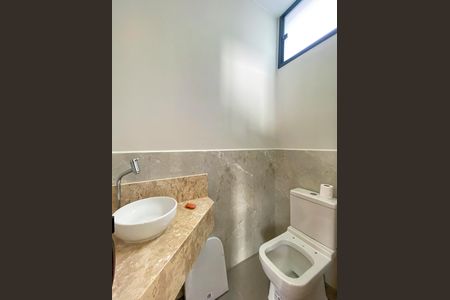 Casa à venda com 133m², 3 quartos e 2 vagas Casa à venda com 133m², 3 quartos e 2 vagasLavabo