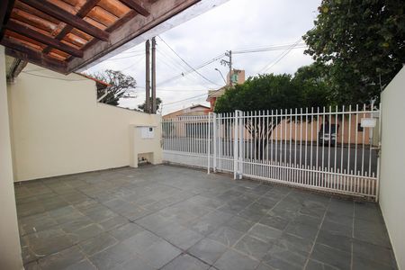 Casa para alugar com 194m², 3 quartos e 3 vagas Casa para alugar com 194m², 3 quartos e 3 vagasÁrea externa