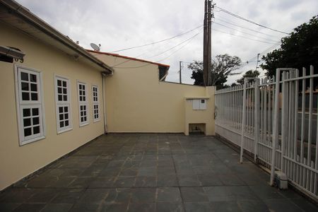 Casa para alugar com 194m², 3 quartos e 3 vagas Casa para alugar com 194m², 3 quartos e 3 vagasÁrea externa