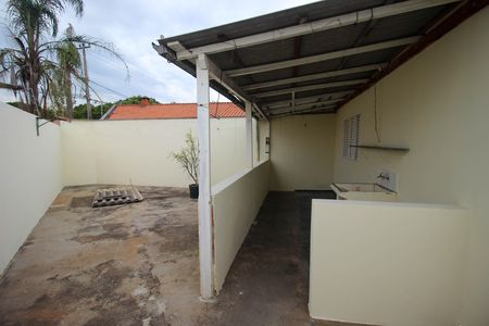 Casa para alugar com 194m², 3 quartos e 3 vagas Casa para alugar com 194m², 3 quartos e 3 vagasÁrea externa