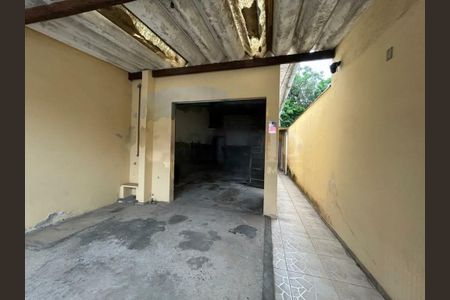 Casa à venda com 60m², 2 quartos e 2 vagas