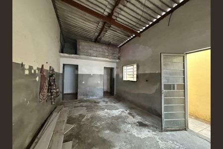 Casa à venda com 60m², 2 quartos e 2 vagas